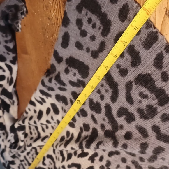 360 Cashmere Cardigan - Picture 14 of 16